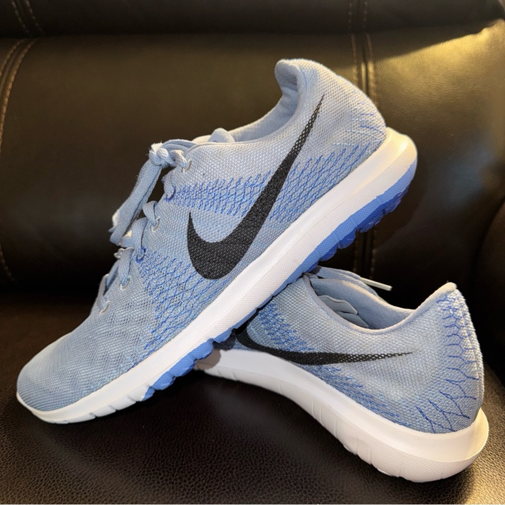 Nike Flex Furry Womans Light Blue Sneakers Sz 8 New No  Box Label Tear Inside